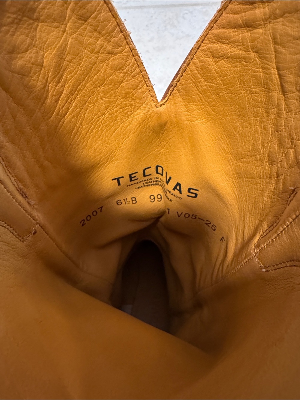 Tecovas The Annie Monarch Scotch/Goat 6.5 - Picture 4 of 5